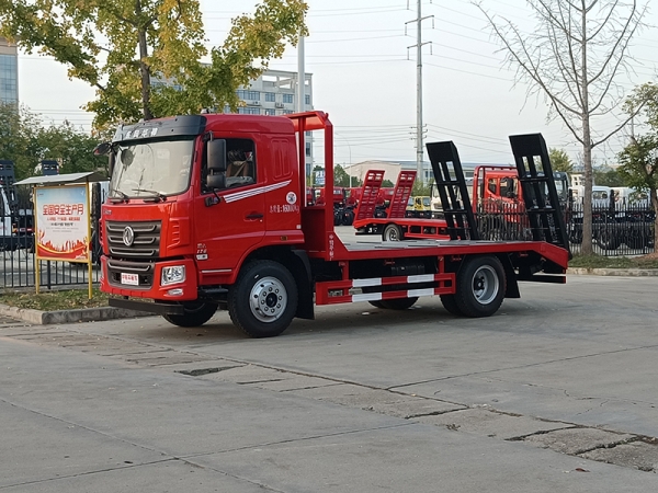 Dongfeng 13 ton excavator flatbed transport truck