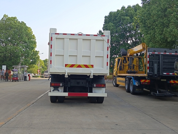 Foton 6×4 dump truck