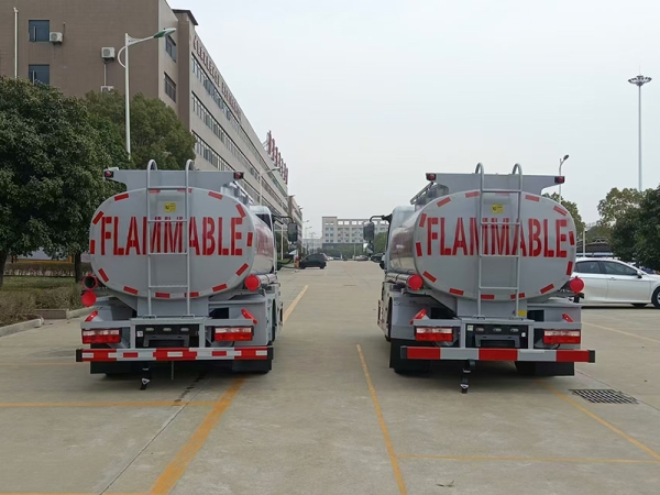 Dongfeng 5 ton oil tank truck, oil tank truck manufacturer，