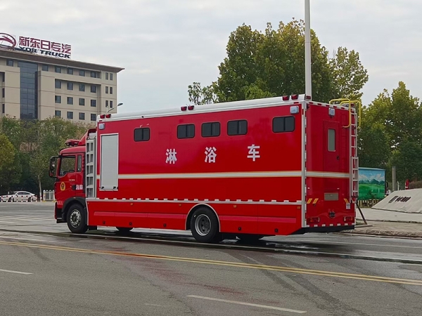 Sinotruk HOWO Shower Truck
