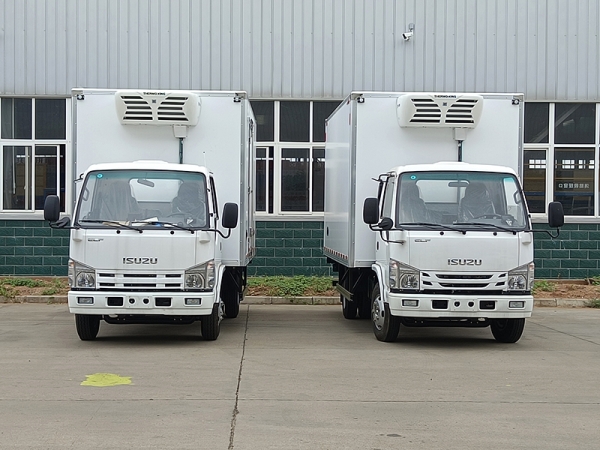 ISUZU 100P Refrigerated Truck