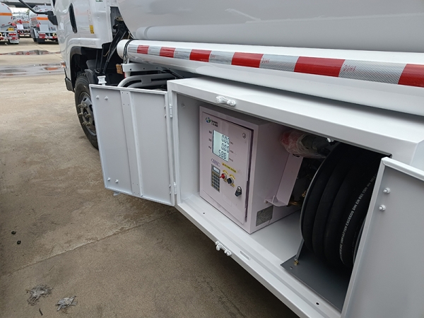 Dongfeng Liuqi mobile fuel truck