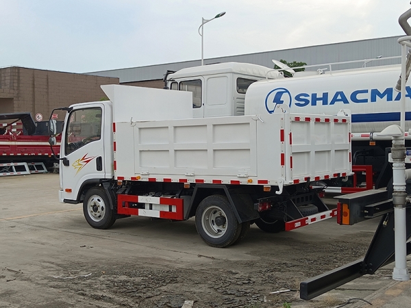 Jiefang single bridge 4×2 dump truck