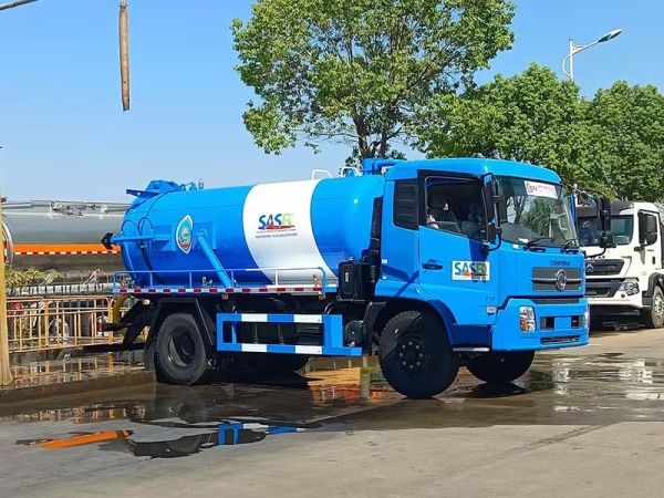 Dongfeng Tianjin sewage suction truck