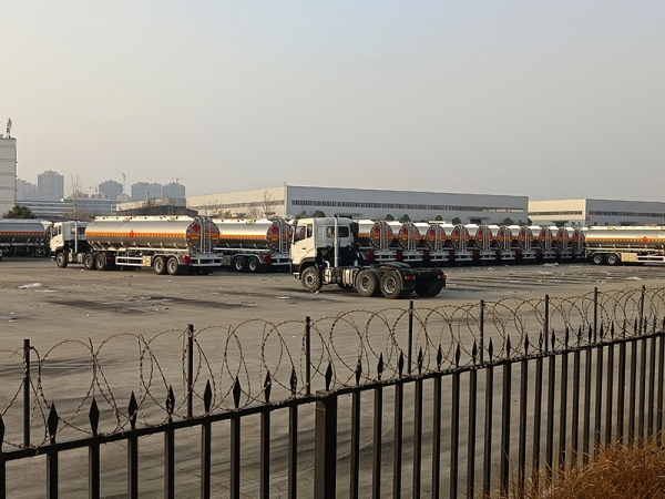 38000L aluminum alloy oil tanker semi-trailer