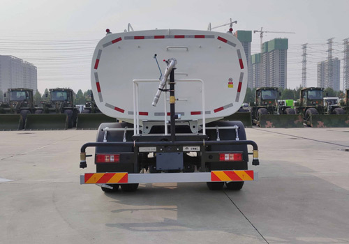 宇通牌YTZ5181GSST0D6型洒水车