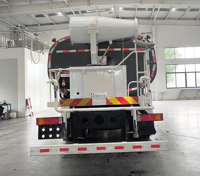 楚胜牌CSC5256TSDEH6型防役消毒洒水车